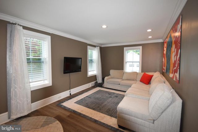 309 WHITE HORSE PIKE, Haddon Heights, NJ 08035