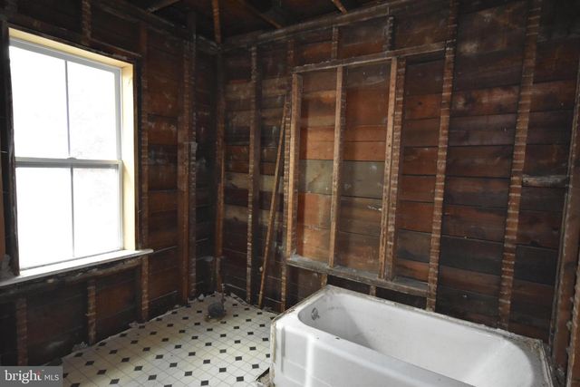 309 WHITE HORSE PIKE, Haddon Heights, NJ 08035