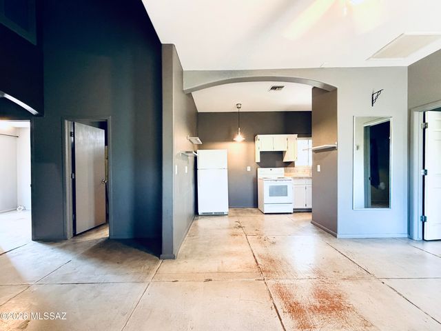 2801 Paradise Mountain Road, Tucson, AZ 85713