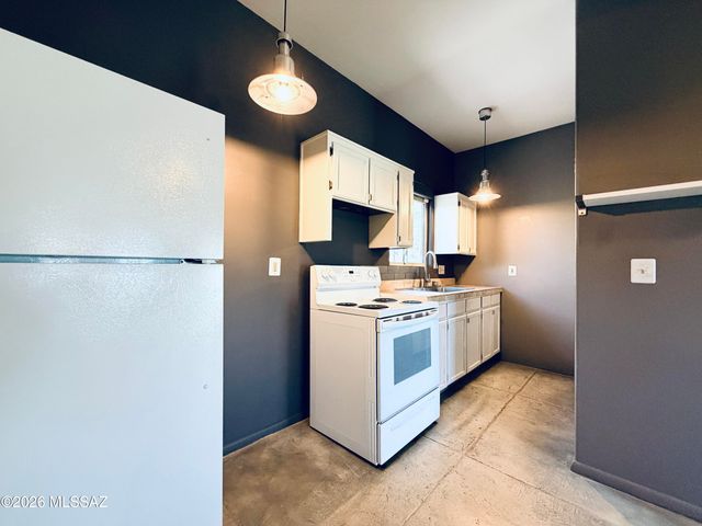 2801 Paradise Mountain Road, Tucson, AZ 85713