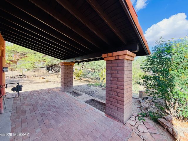 2801 Paradise Mountain Road, Tucson, AZ 85713
