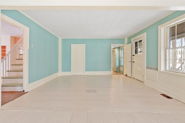 1 Whitney Rd, Shirley, MA 01464