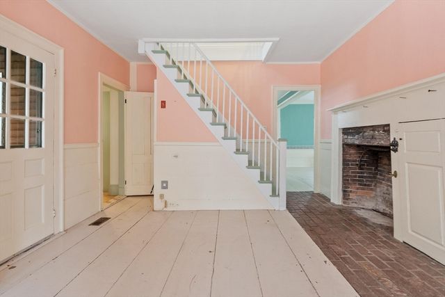 1 Whitney Rd, Shirley, MA 01464