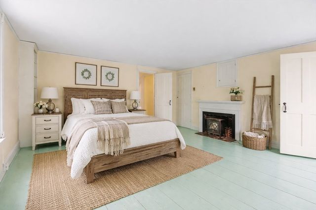1 Whitney Rd, Shirley, MA 01464