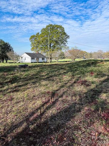 2114 Shelby Highway, Blacksburg, SC 29702