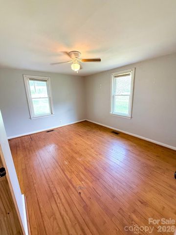 2114 Shelby Highway, Blacksburg, SC 29702