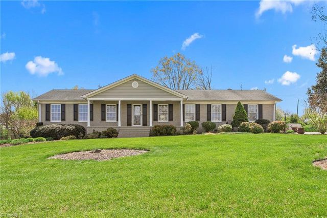 4907 Montevista Drive, Greensboro, NC 27407