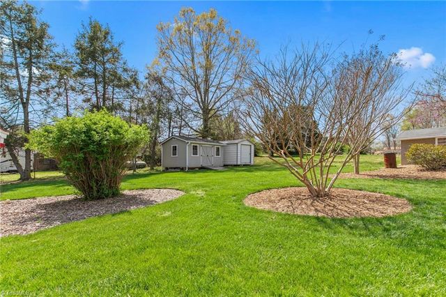 4907 Montevista Drive, Greensboro, NC 27407