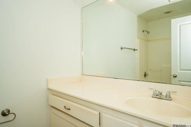 41185 Rhea St, Gonzales, LA 70737