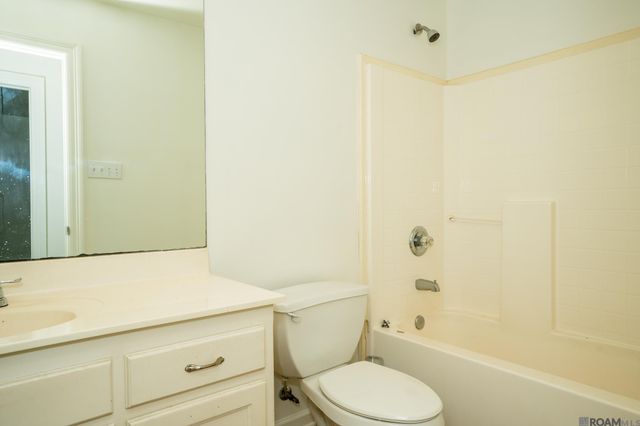 41185 Rhea St, Gonzales, LA 70737