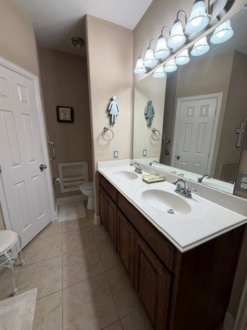 202 Tower Circle, Terrell, TX 75160
