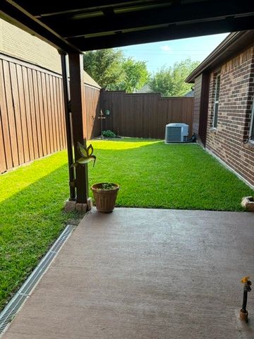 202 Tower Circle, Terrell, TX 75160