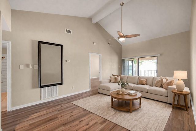 301 Lakeview Terrace D, Conroe, TX 77356
