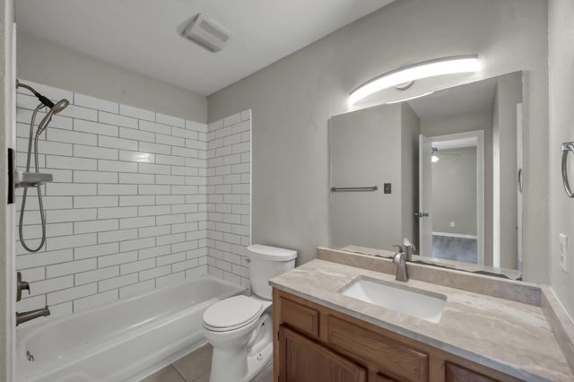 301 Lakeview Terrace D, Conroe, TX 77356