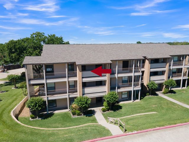 301 Lakeview Terrace D, Conroe, TX 77356