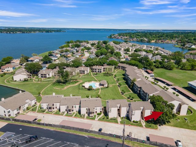 301 Lakeview Terrace D, Conroe, TX 77356