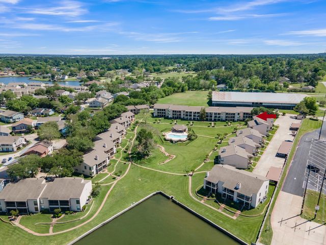 301 Lakeview Terrace D, Conroe, TX 77356