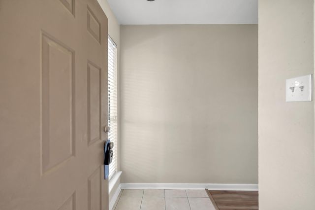 301 Lakeview Terrace D, Conroe, TX 77356