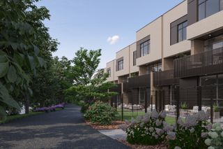 2235 W Oakdale Avenue, Chicago, IL 60618