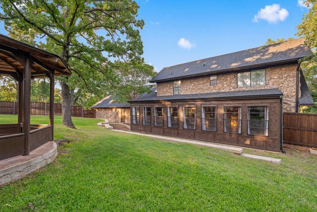 180 N Woodland Trail, Double Oak, TX 75077
