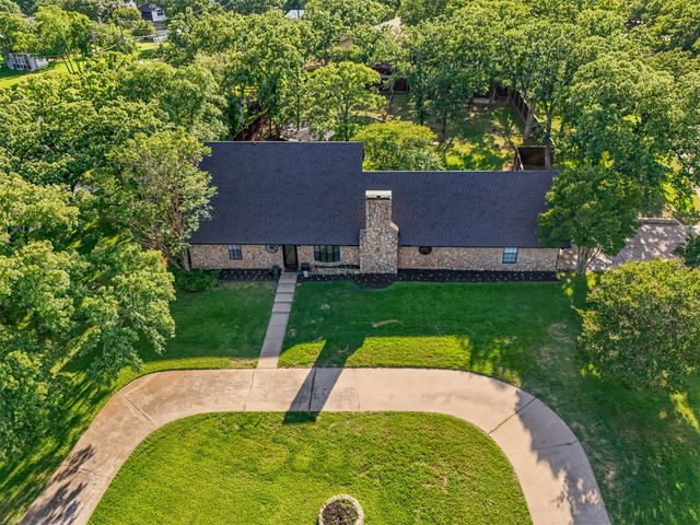 180 N Woodland Trail, Double Oak, TX 75077
