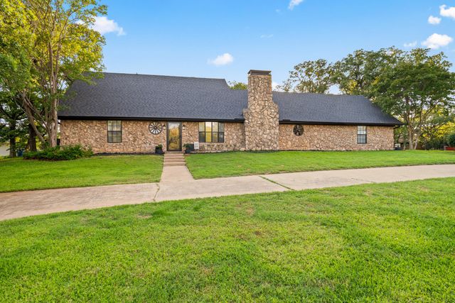 180 N Woodland Trail, Double Oak, TX 75077