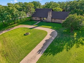180 N Woodland Trail, Double Oak, TX 75077