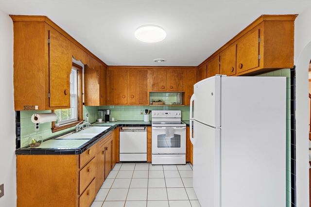 60 Fleming Street, Dedham, MA 02026