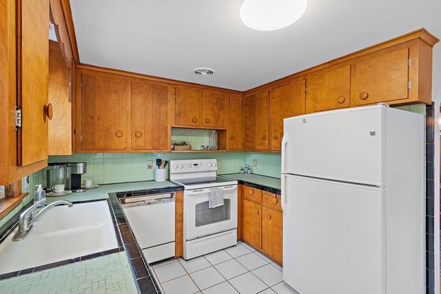 60 Fleming Street, Dedham, MA 02026