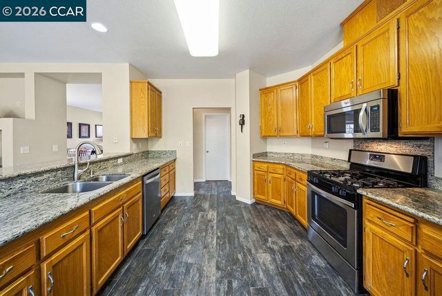 1065 Dawnview Ct, Pittsburg, CA 94565