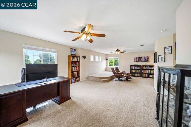 1065 Dawnview Ct, Pittsburg, CA 94565