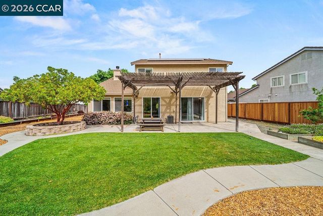 1065 Dawnview Ct, Pittsburg, CA 94565