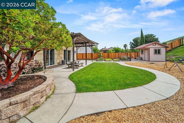 1065 Dawnview Ct, Pittsburg, CA 94565