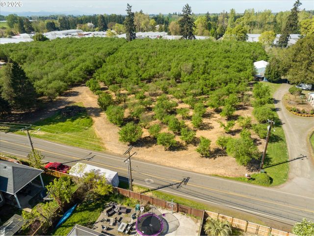 E Beacon, Eugene, OR 97404