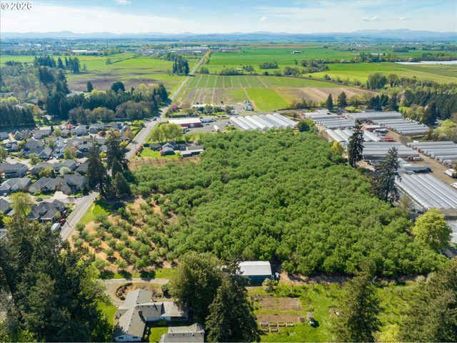 E Beacon, Eugene, OR 97404