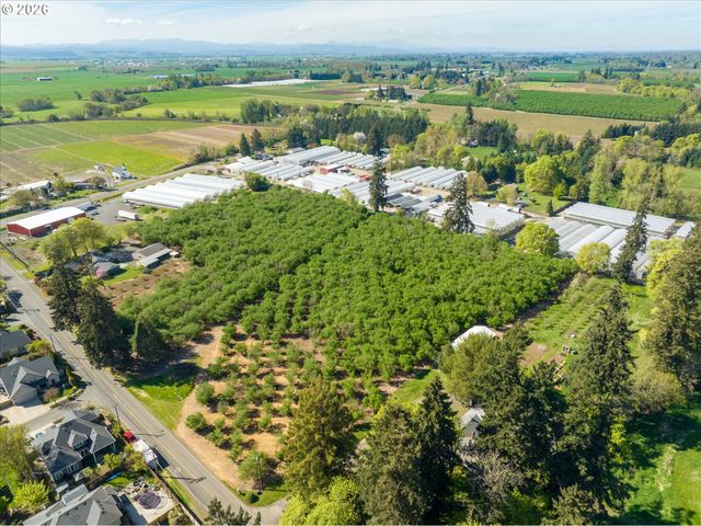 E Beacon, Eugene, OR 97404