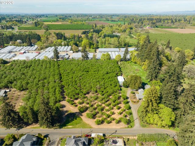 E Beacon, Eugene, OR 97404