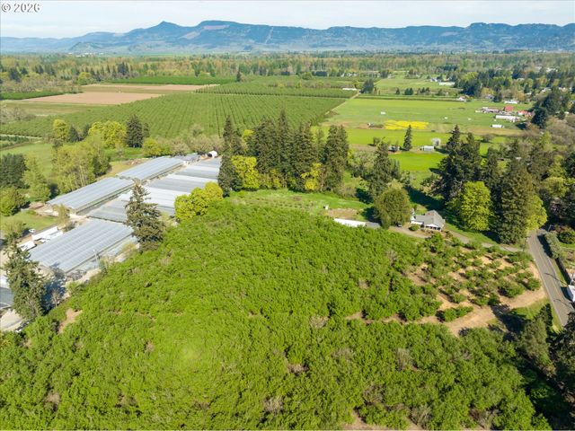 E Beacon, Eugene, OR 97404