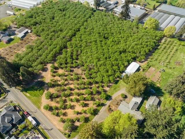 E Beacon, Eugene, OR 97404