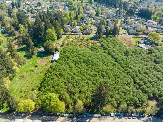 E Beacon, Eugene, OR 97404