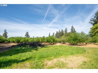 E Beacon, Eugene, OR 97404
