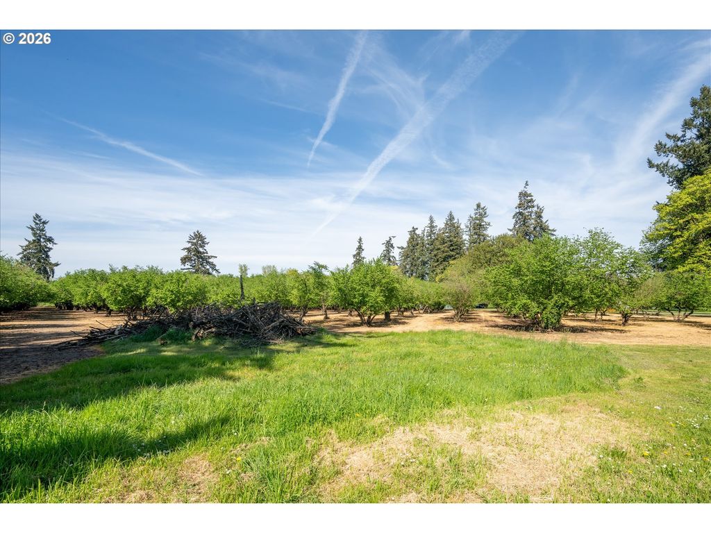 E Beacon, Eugene, OR 97404