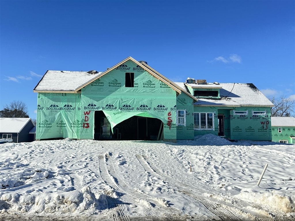 659 Waterford Village Drive, Grand Rapids, MI 49534