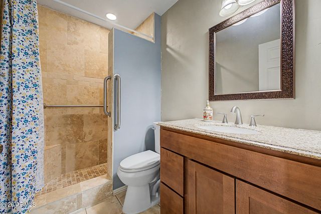 130 E CAMPO BELLO Drive, Phoenix, AZ 85022