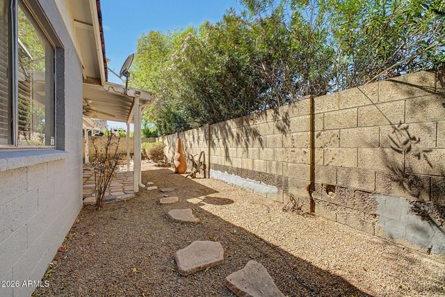 130 E CAMPO BELLO Drive, Phoenix, AZ 85022