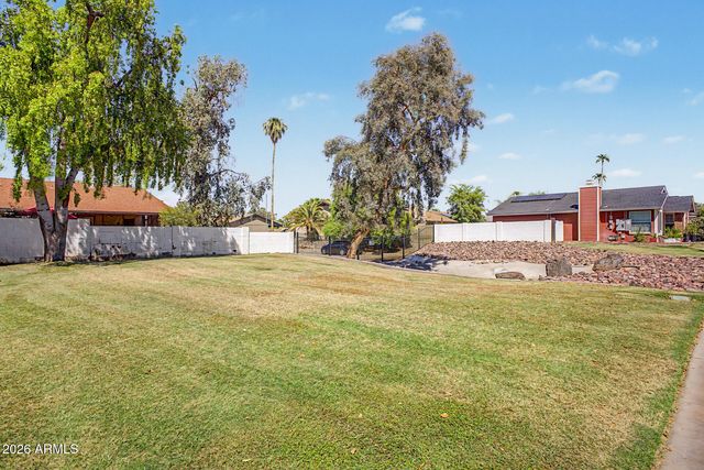130 E CAMPO BELLO Drive, Phoenix, AZ 85022