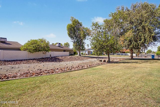 130 E CAMPO BELLO Drive, Phoenix, AZ 85022