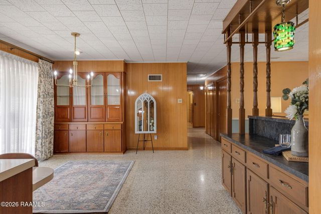 209 Robert Drive, Lafayette, LA 70506