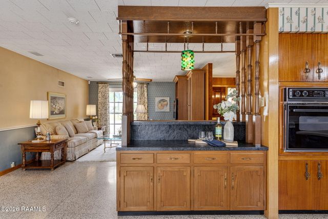 209 Robert Drive, Lafayette, LA 70506
