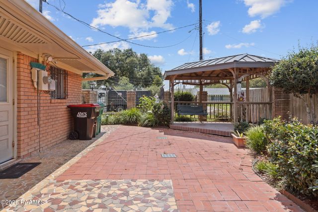209 Robert Drive, Lafayette, LA 70506
